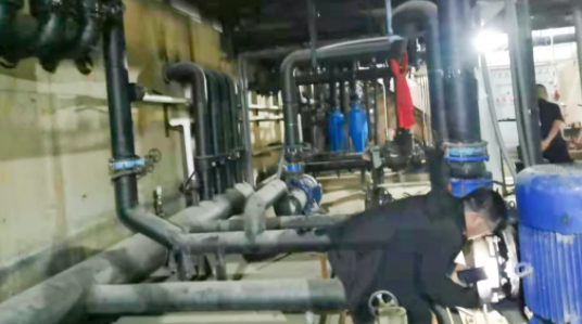 大量違規(guī)地熱井被關停，改空氣源熱泵運營成本僅11.3元/㎡